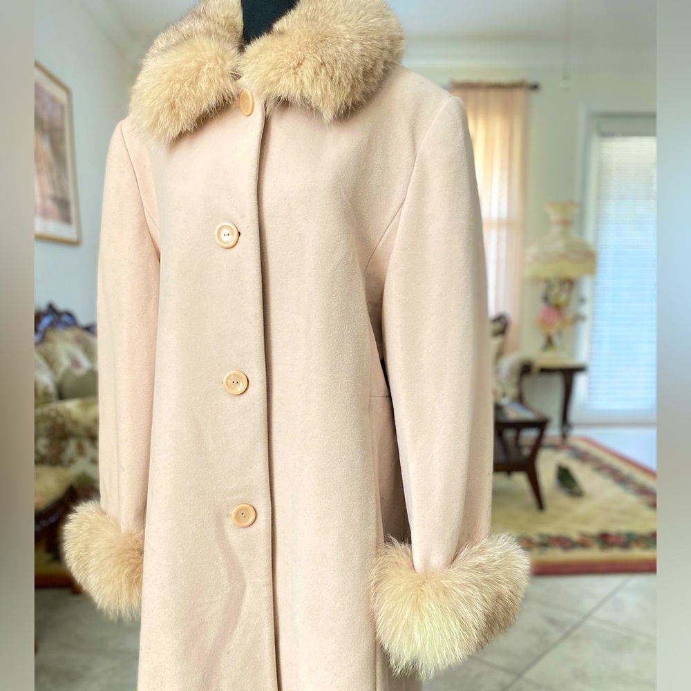 Women's Vintage Cream Coat with Real Fur Trim Size 14